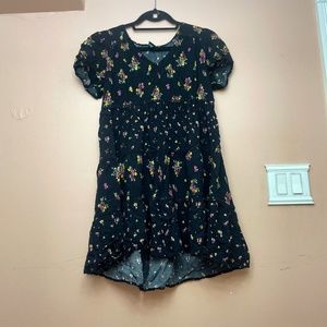 Loose black dress